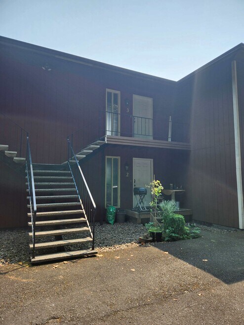 Building Photo - 33060 SW Keys Rd