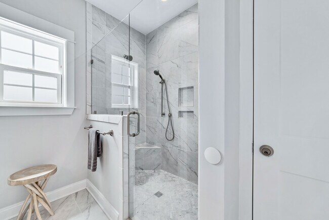 Building Photo - Orange Beach