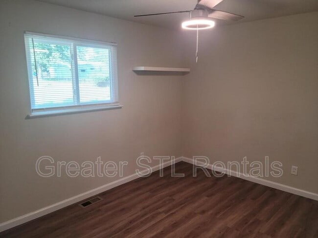 Building Photo - 11937 Glenmar Dr