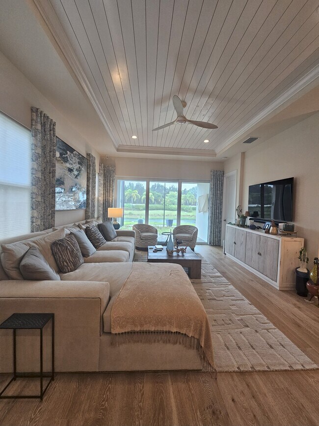 Building Photo - 9007 St Lucia Dr