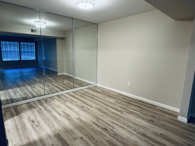 Building Photo - Fully Renovated 2BD/2BA in Top-Rated Northville Schools | Water, HOA & Fitness Included! OWNER SP...