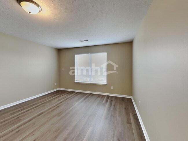 Building Photo - 7924 Valley Trace Ln