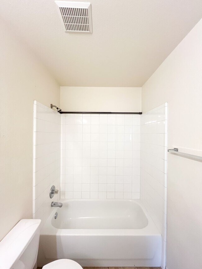 Building Photo - 3807 Wind Ct