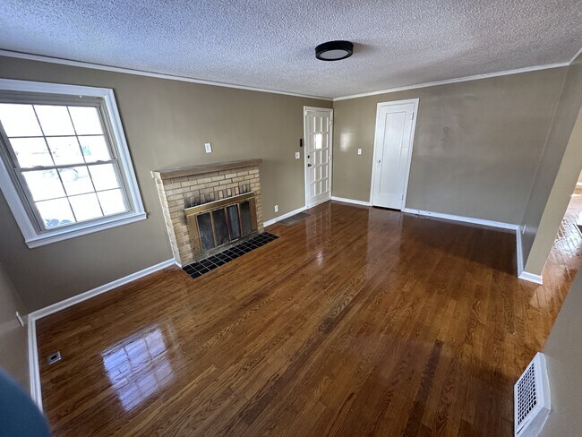 Building Photo - 2500 N 49th St