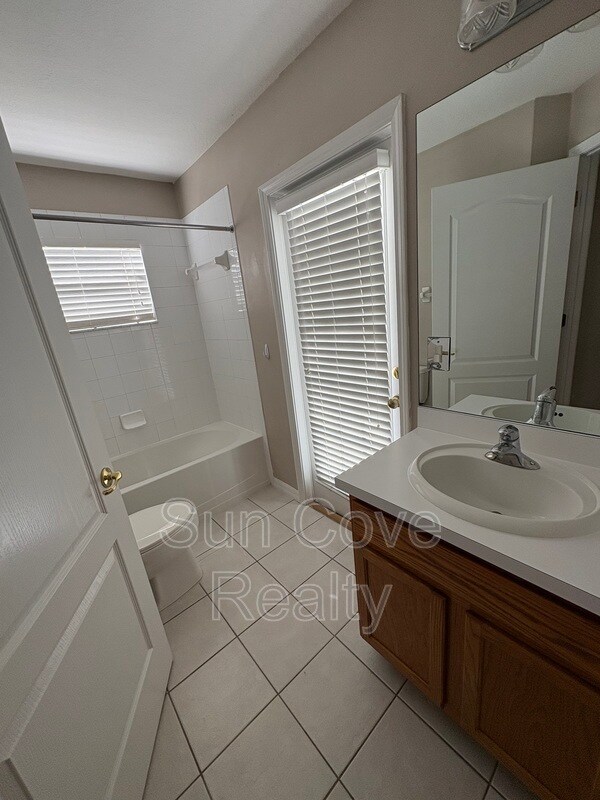 Building Photo - 31032 Stone Arch Ave