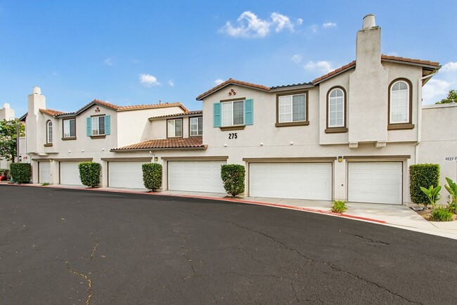 Building Photo - Oceanside - Pelican Cove Townhouse!