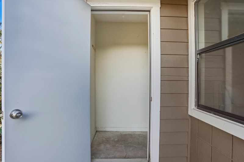 Building Photo - 8329 Derbyshire Pl