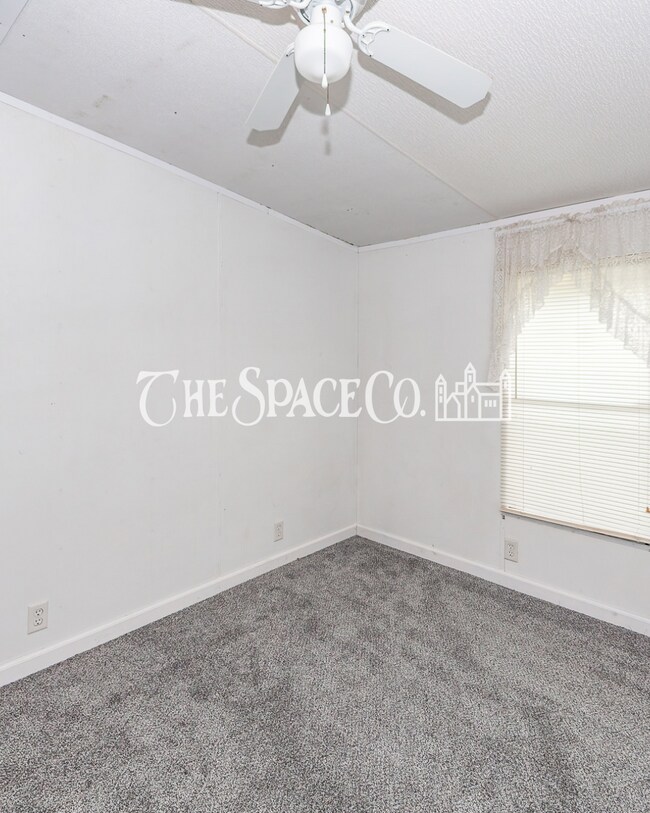 Building Photo - 255 Mitton Rd