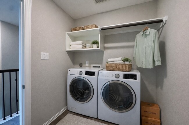 Building Photo - 231 Moon Dance Ct