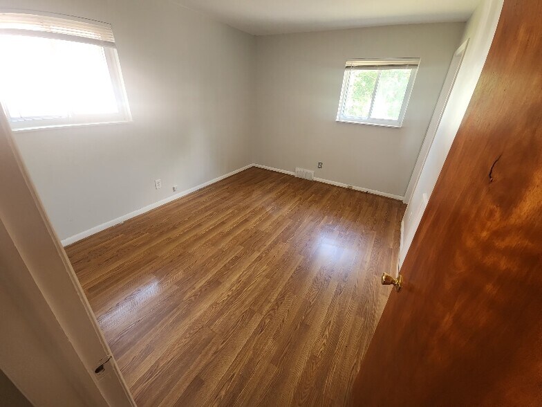 Building Photo - 20736 Crestmont Ln