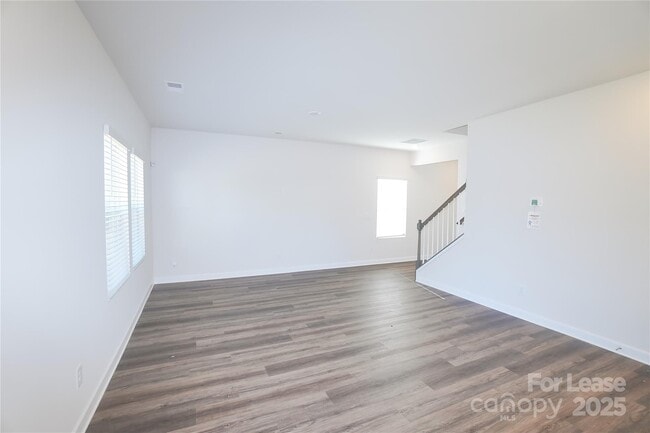 Building Photo - 221 Arden Dr