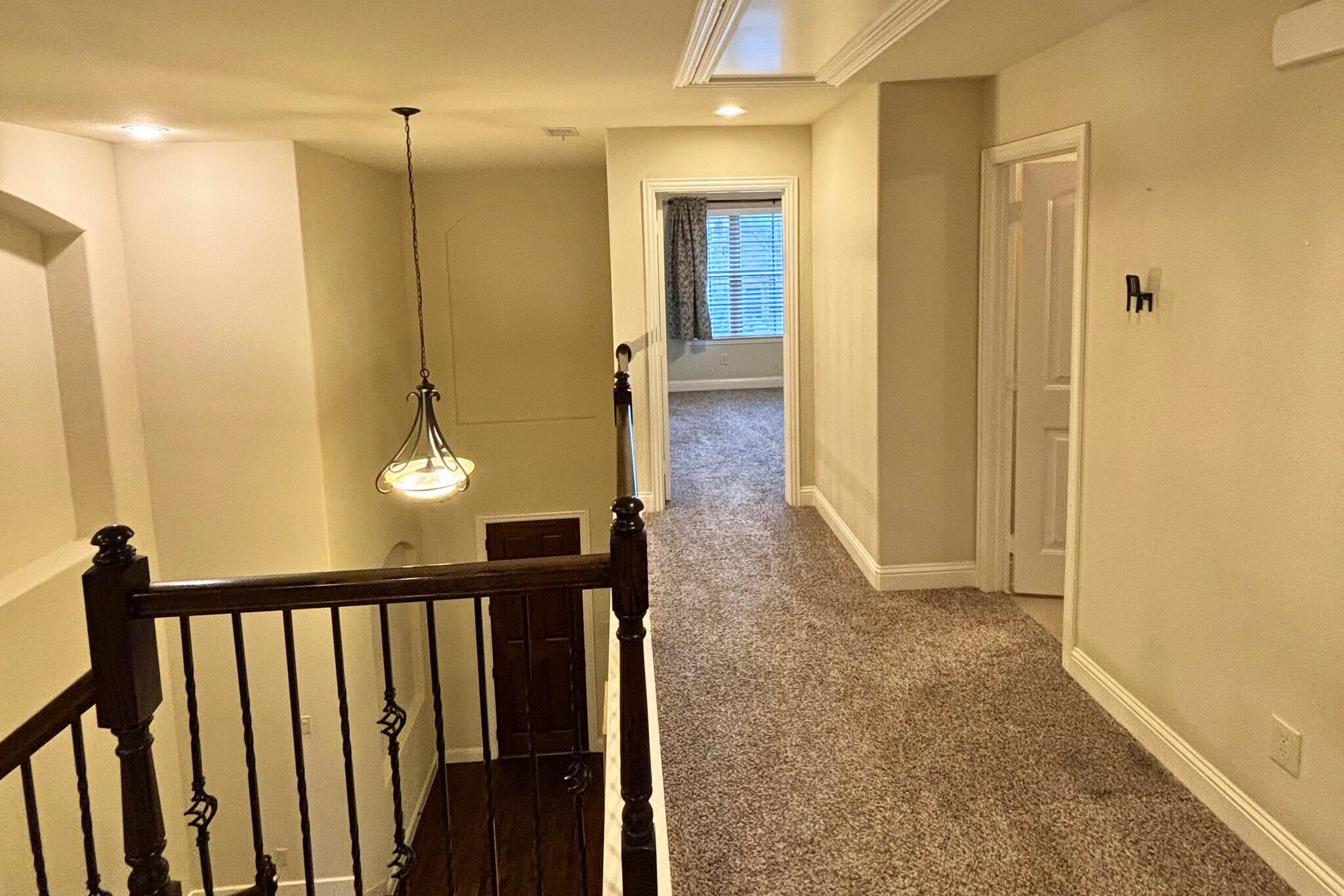 Building Photo - 5547 Lightfoot Ln