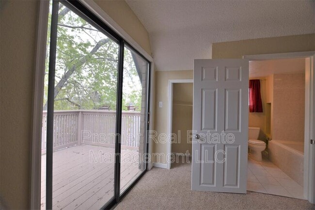 Building Photo - 2111 Lowell Blvd