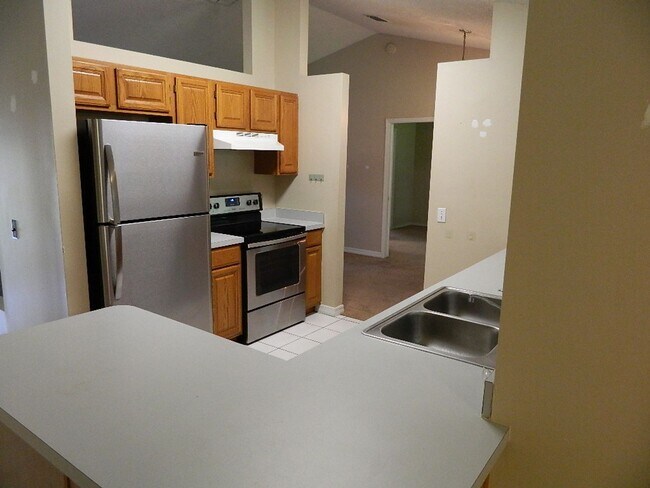 Building Photo - 317 Silver Pine Dr