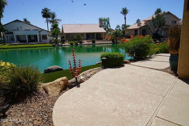 Building Photo - 3340 S Camellia Pl