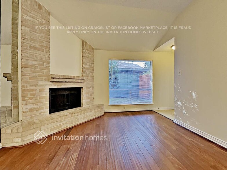 Building Photo - 9167 Golden Sunshine Dr