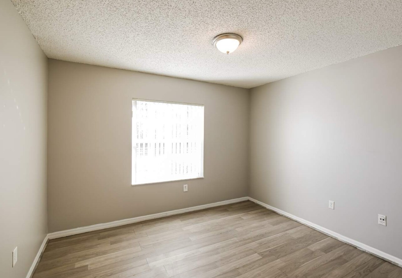 Building Photo - 5010 SW 151st Ter