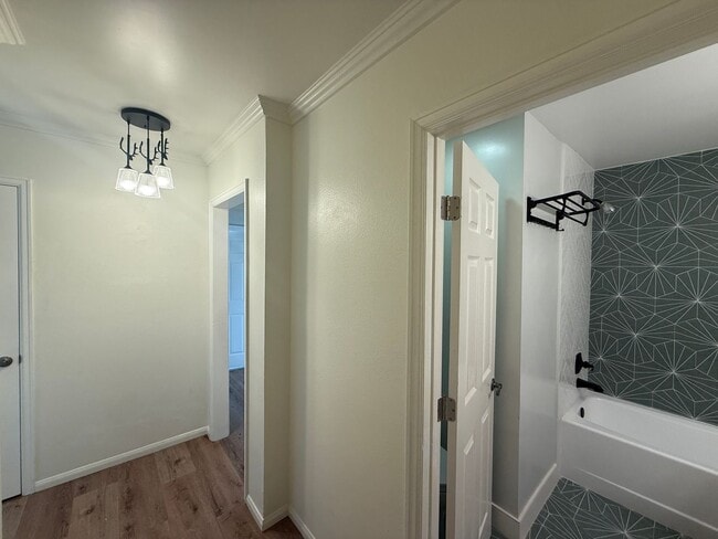 Building Photo - 2-bedroom, 2-bath residence in Valley Village