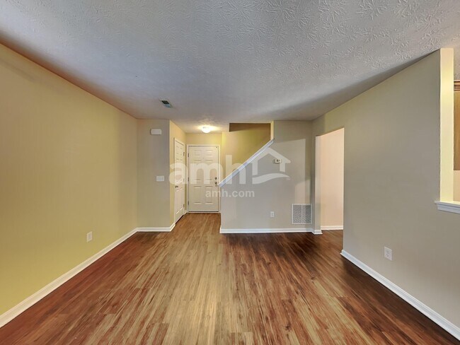 Building Photo - 355 Hennepin Dr