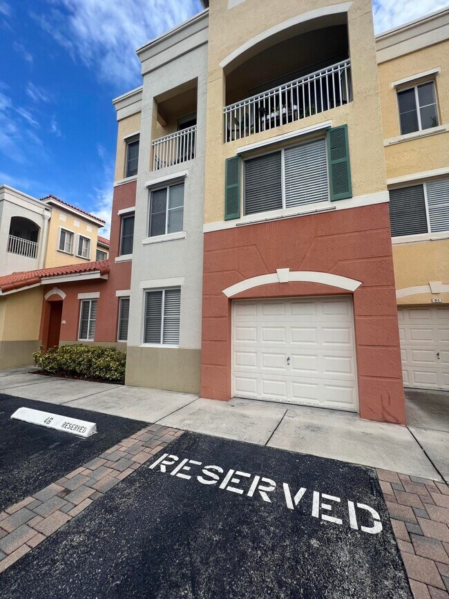 Building Photo - 11016 Legacy Dr