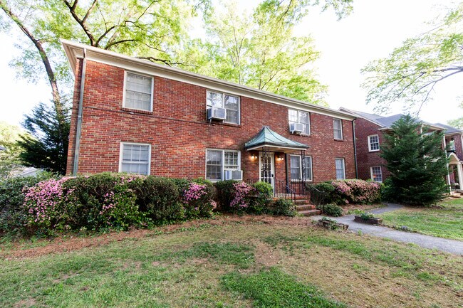 Building Photo - 240 S Laurel Ave