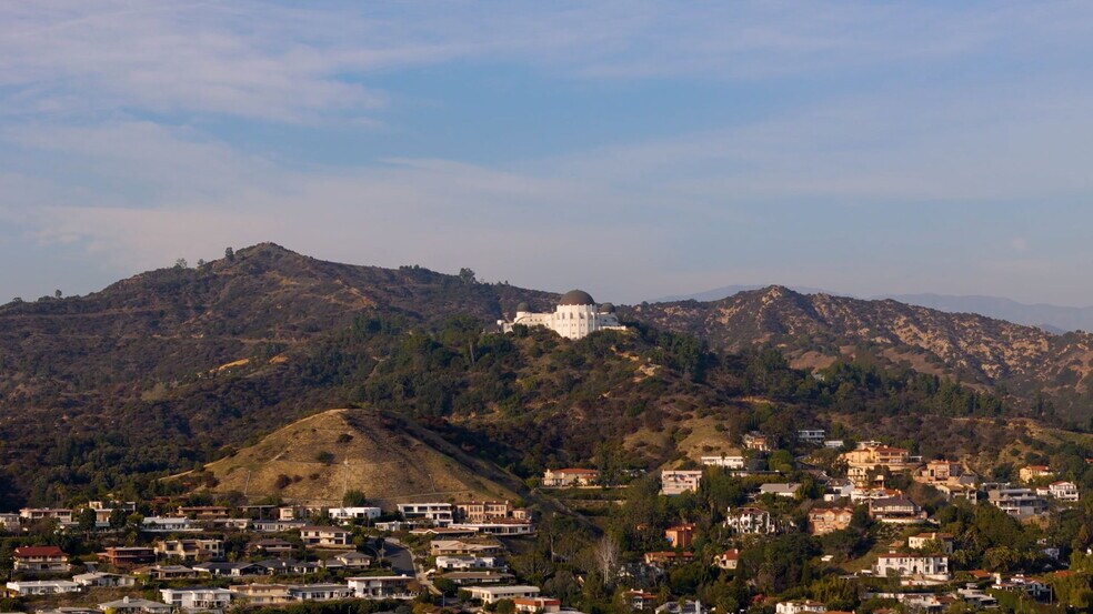 Building Photo - 7259 Hillside Ave
