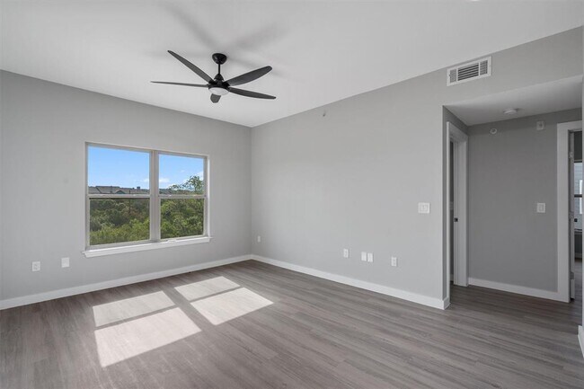 Building Photo - 2320 Gracy Farms Ln