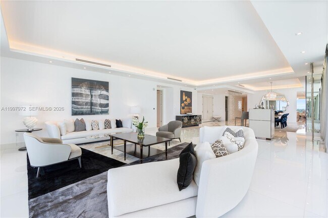 Building Photo - 10203 Collins Ave