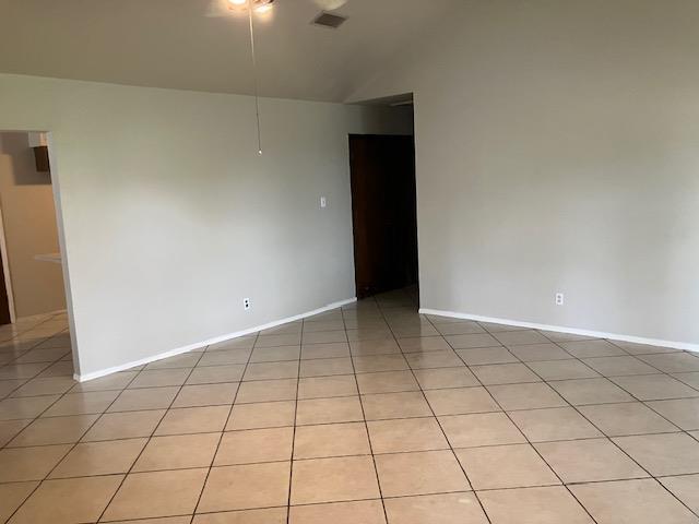 Building Photo - 12401 Shadyview Dr