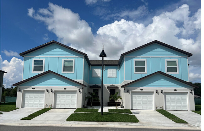 Building Photo - Whitney Place Townhomes