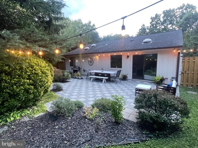 Building Photo - 11302 Gatesborough Ln