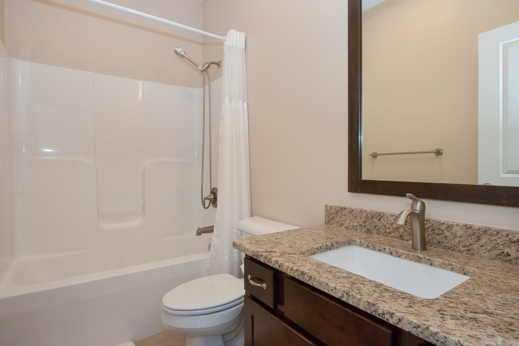 Building Photo - 320 Clark Dr