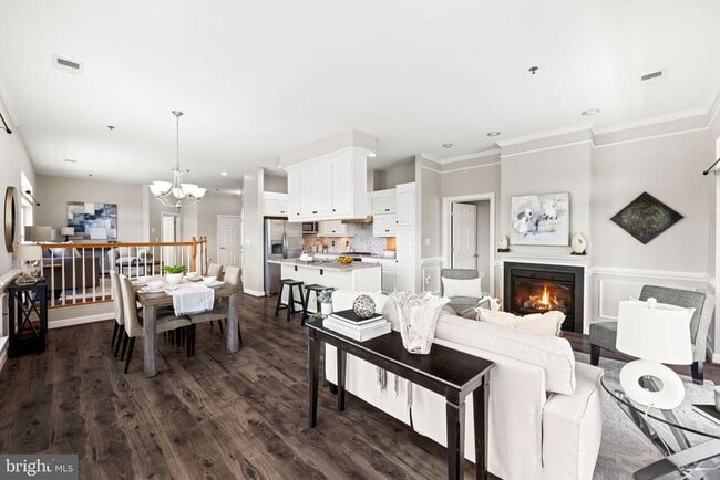 Building Photo - 810 Belmont Bay Dr