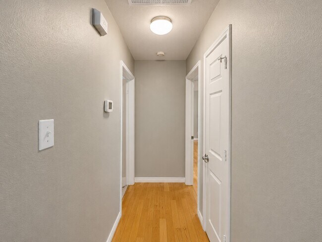 Building Photo - 2119 Hawthorne Brook Ln