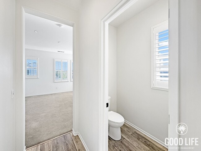 Building Photo - Stunning 2000+ sqft  4B/3BA Home in a Great Community!