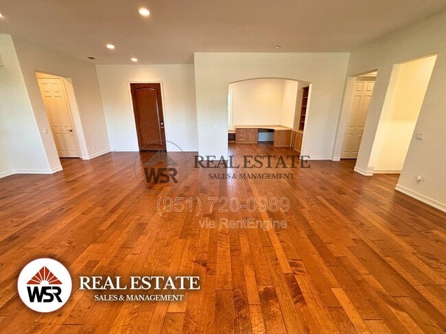 Building Photo - 18691 Oak Park Dr