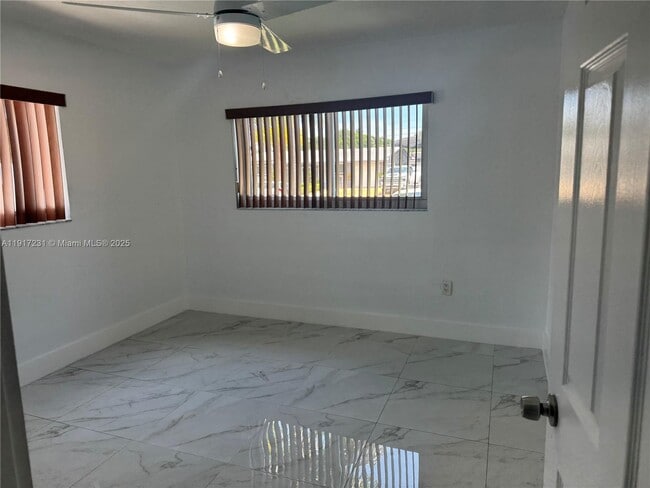 Building Photo - 9635 Haitian Dr