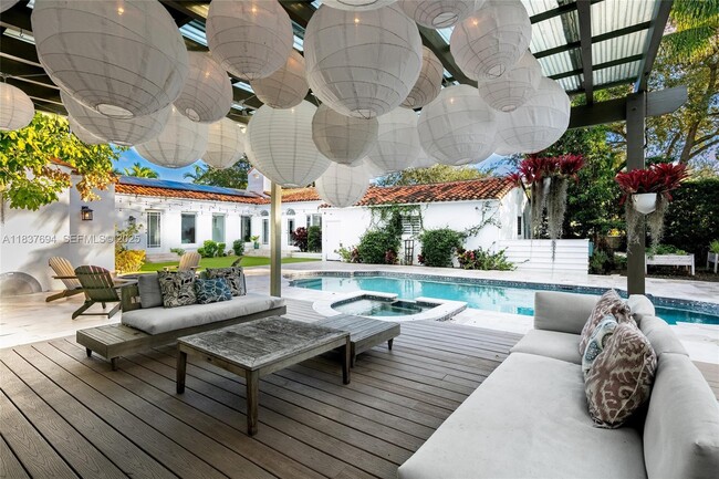 Building Photo - 113 NE 101st St