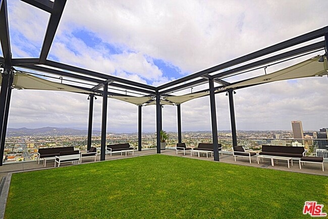 Building Photo - 3810 Wilshire Blvd