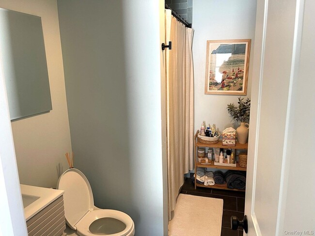 Building Photo - 128 Roosevelt Blvd