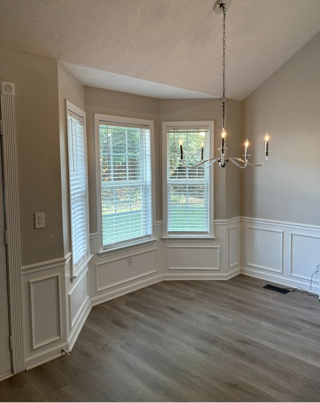 Building Photo - 6428 Paddington Way