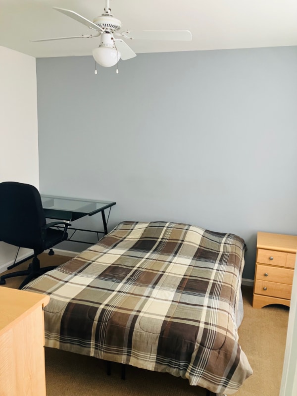 Building Photo - 118 University Village Dr