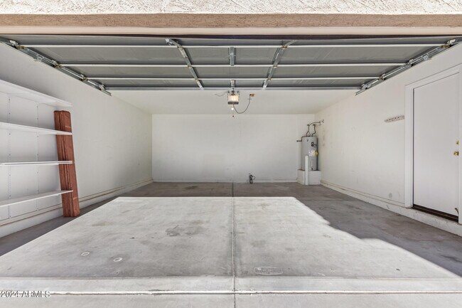 Building Photo - 17255 N 184th Dr
