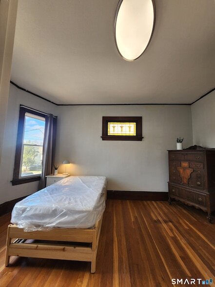 Building Photo - 458 Hillside Ave