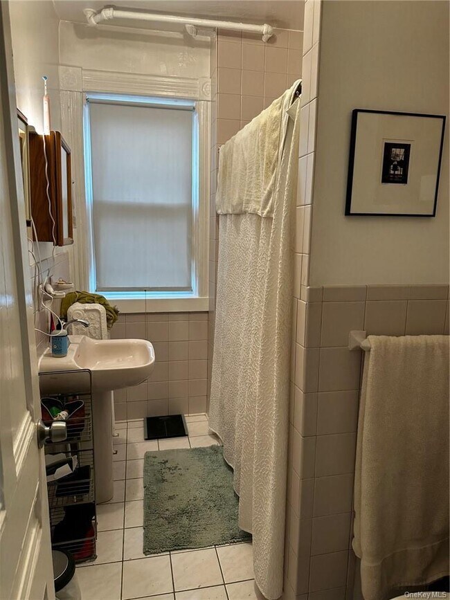 Building Photo - 216 Union Ave