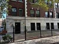 Building Photo - 5135 S Kenwood Ave