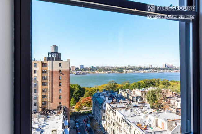 Building Photo - 915 West End Ave