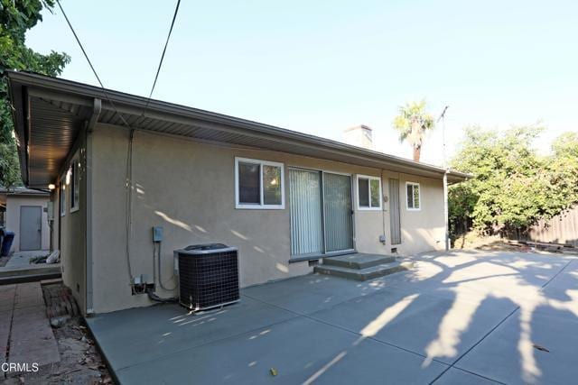 Building Photo - 424 E Winnie Way