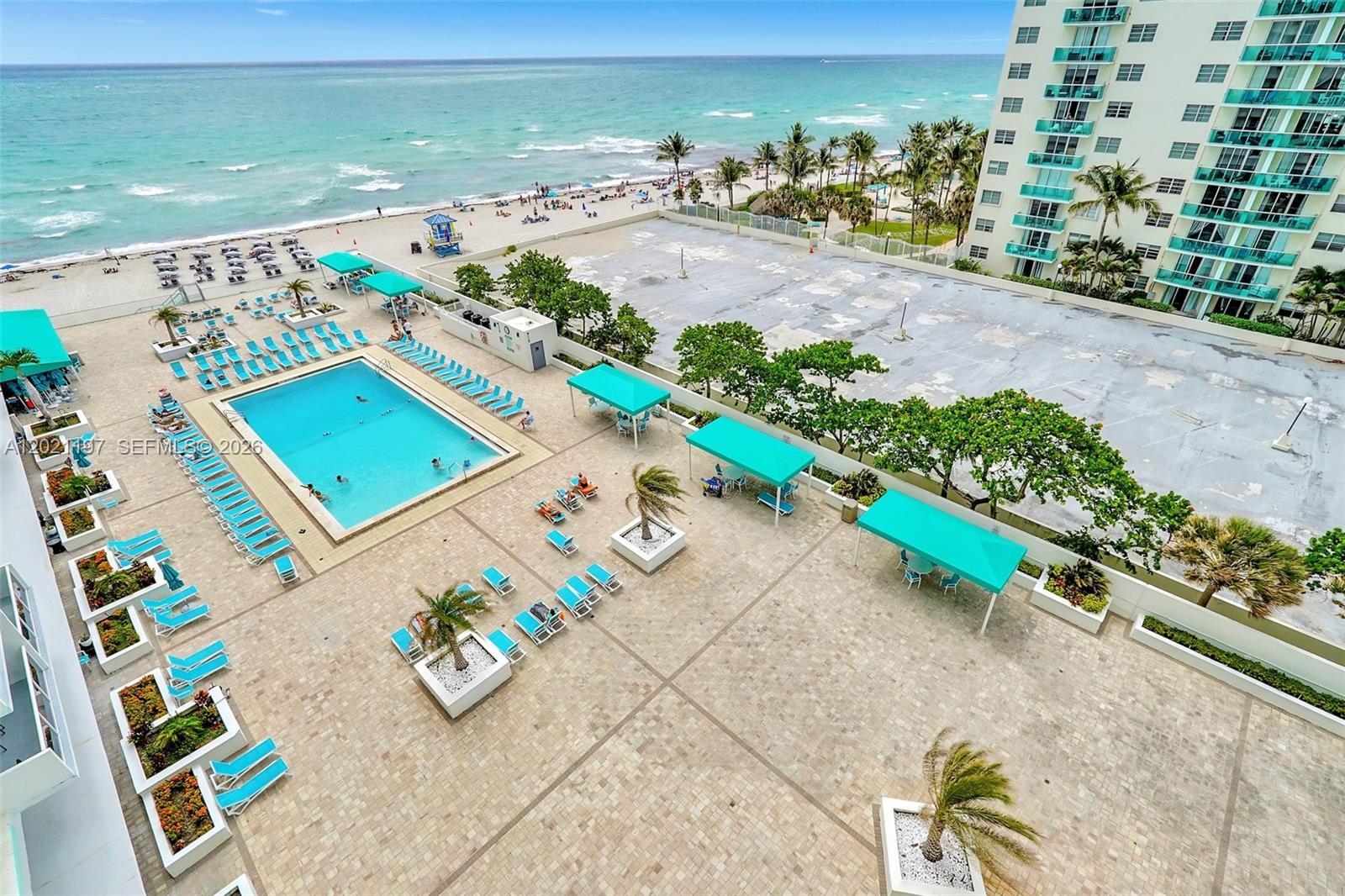 Building Photo - 3725 S Ocean Dr