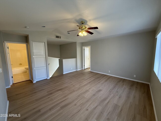 Building Photo - 1253 N Spire Ct